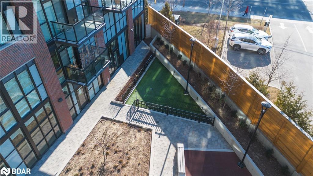2300 St Clair Avenue West Unit 118