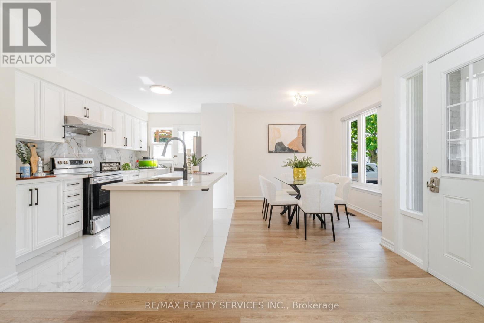 139 Rutherford Road N