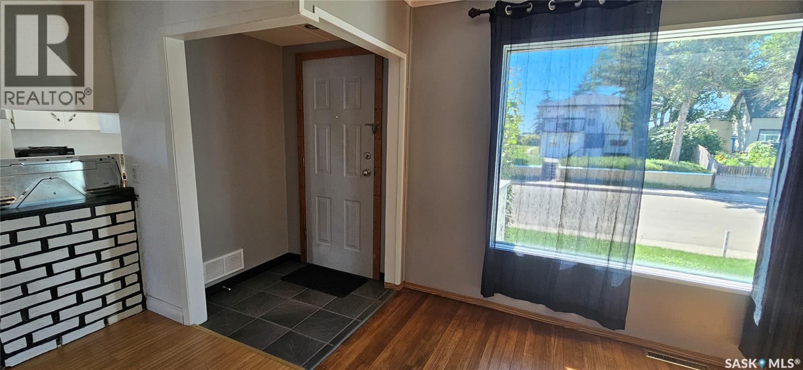 21 8th Avenue Ne