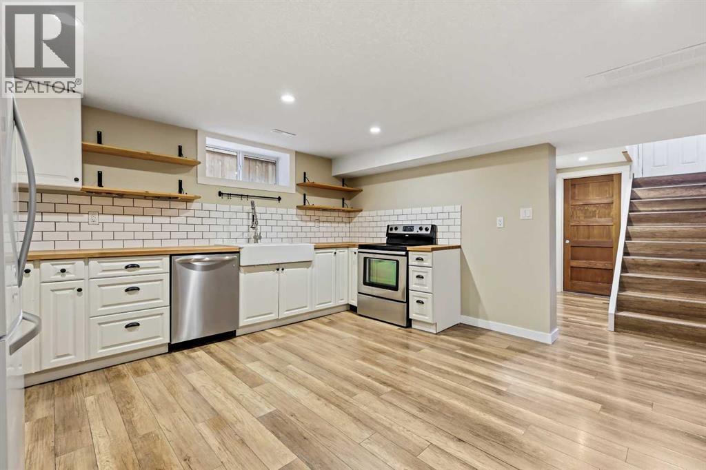 92 Governor Drive Sw