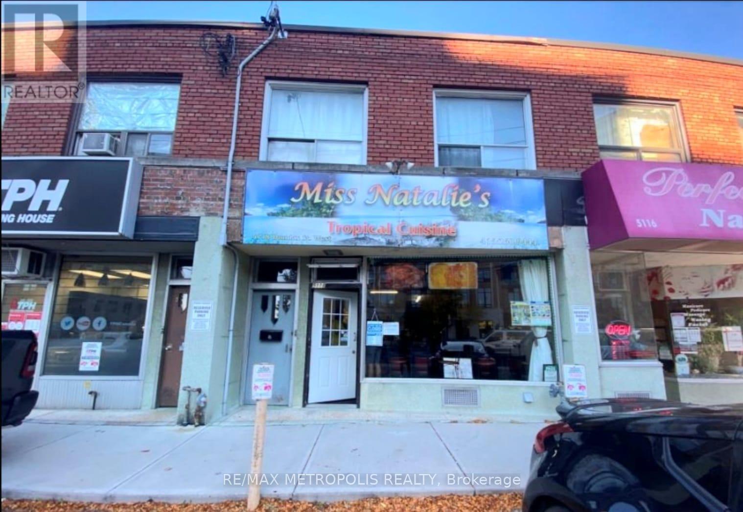 5118 Dundas Street W