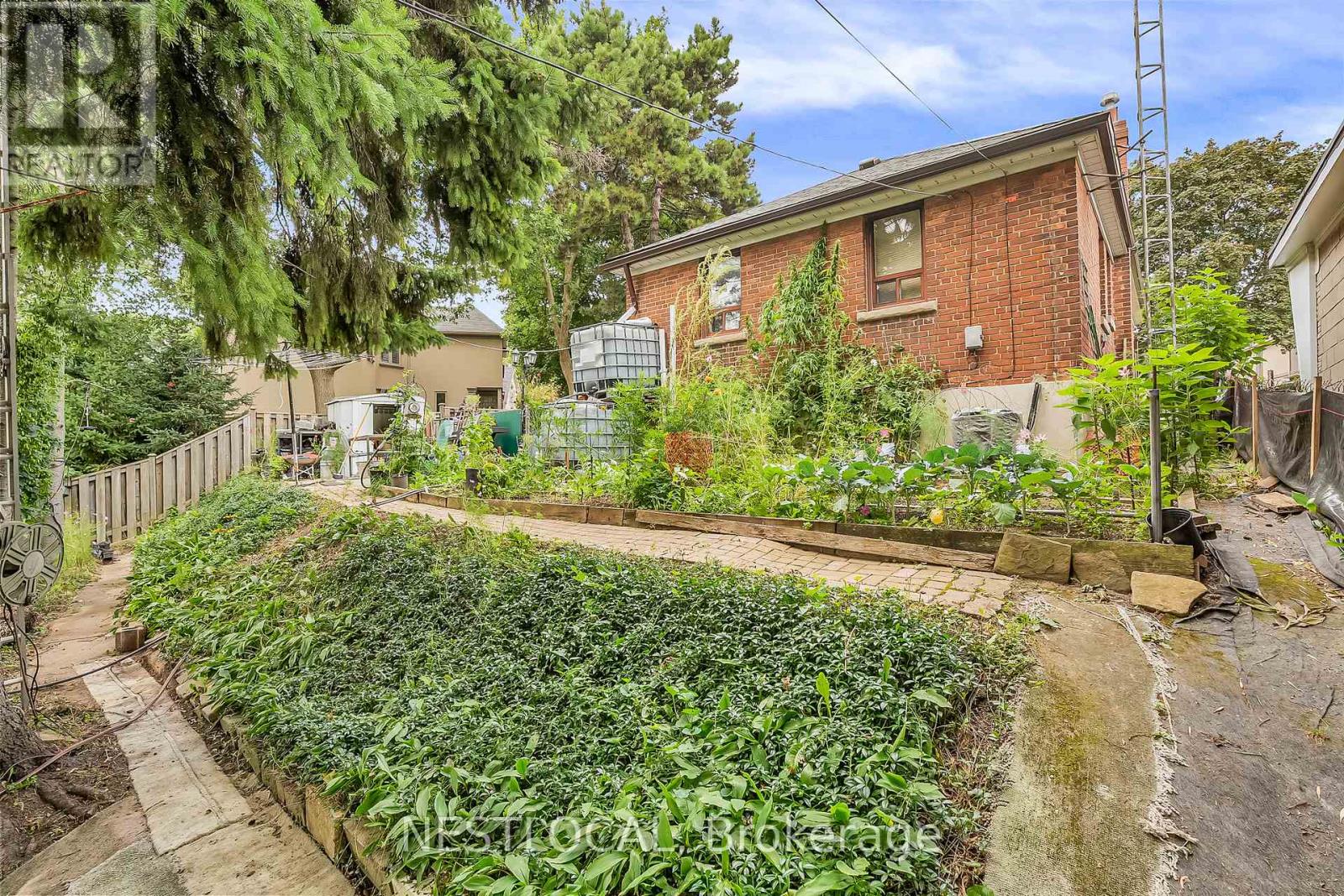 37 Enfield Avenue