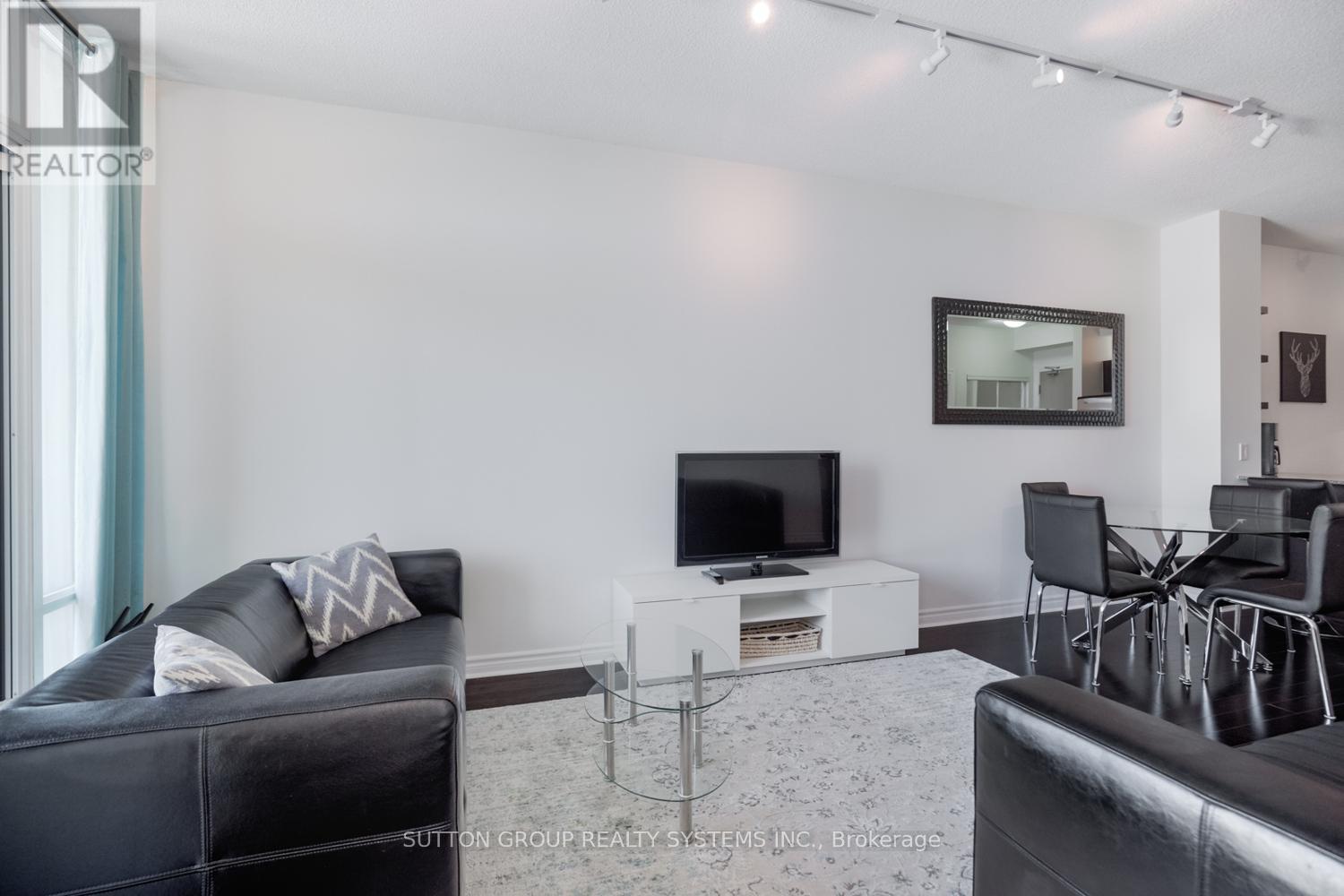 1107 3525 Kariya Drive
