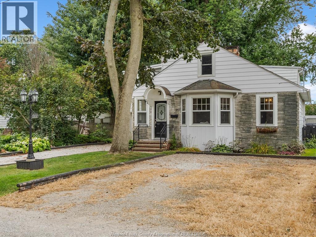 1303 Torquay Drive