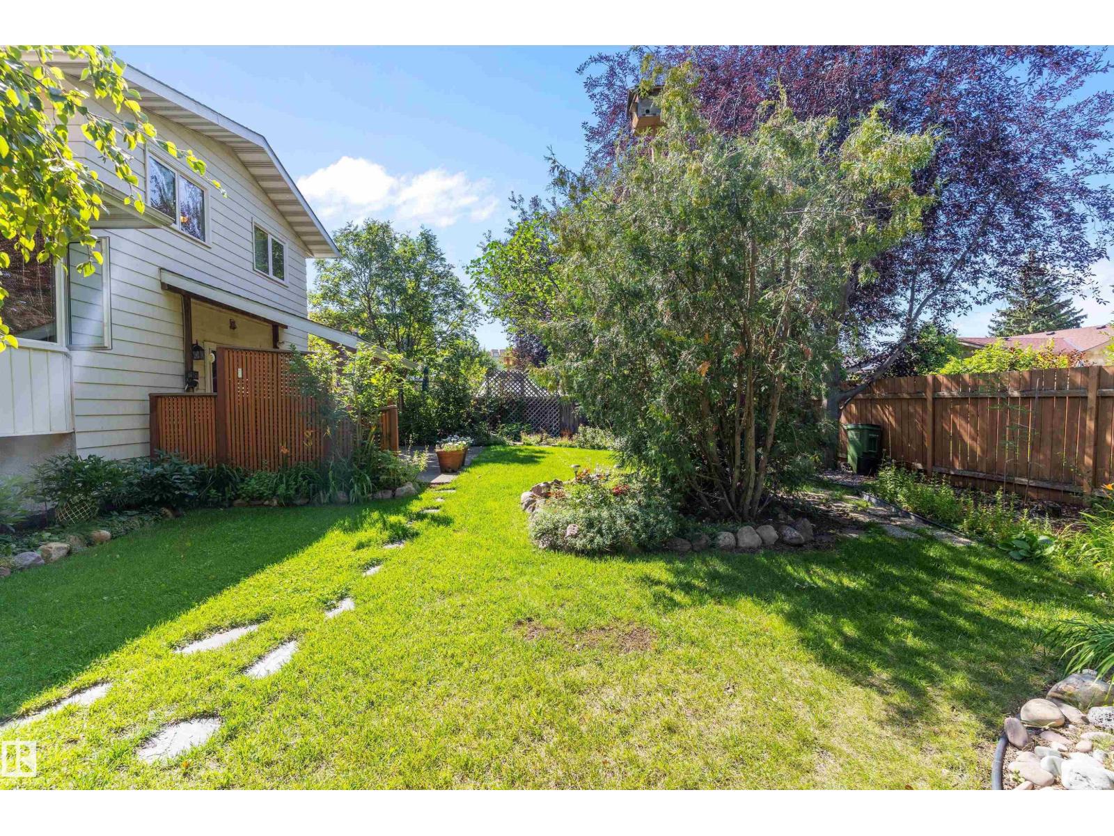 3112 109 St Nw
