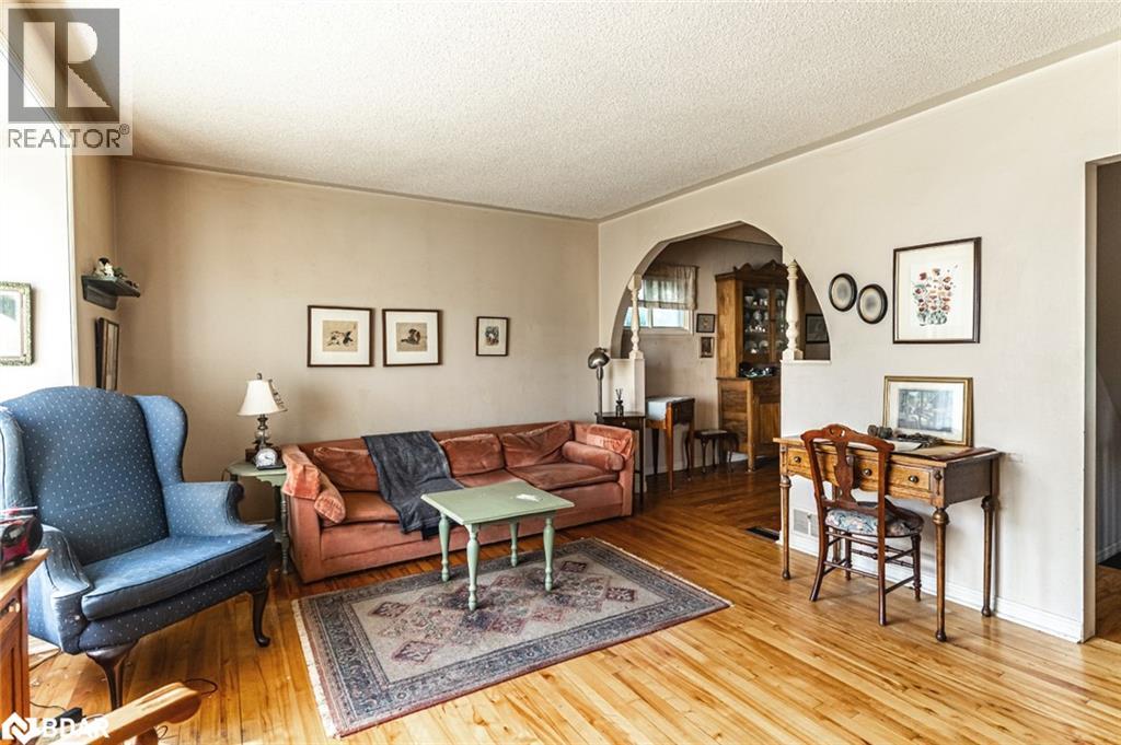 306 Cawthra Boulevard