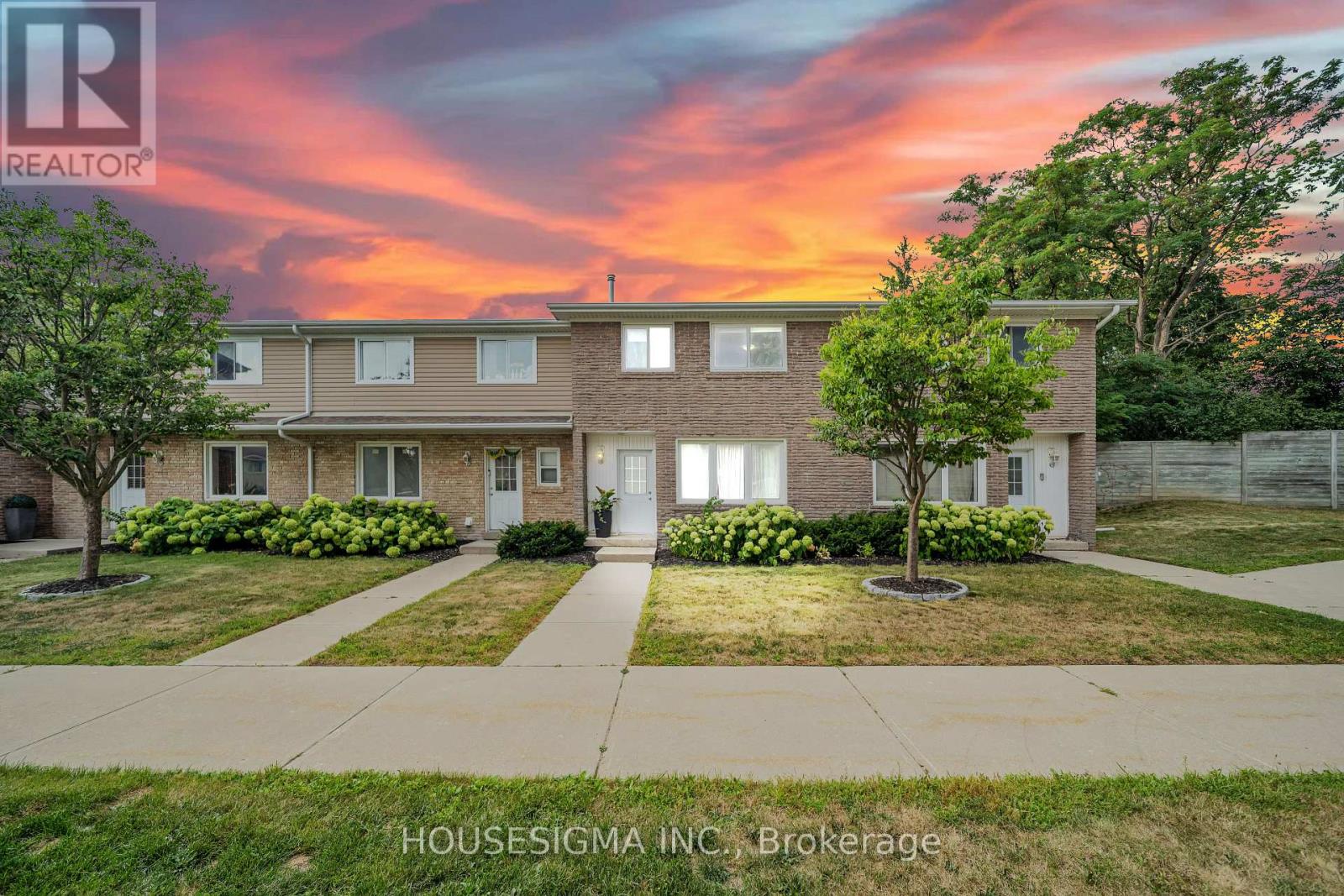 16 50 Westmount Road W