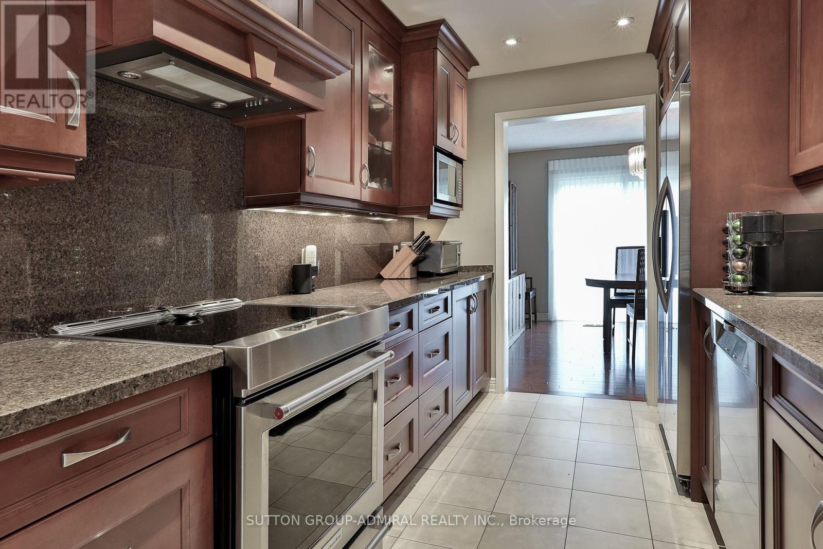 135 Heatherton Way