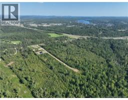 7 Crest Avenue, Heathland, NB E3L5C1 Photo 4