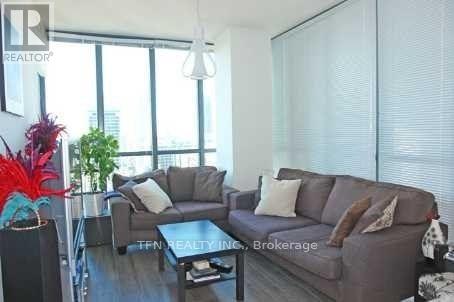 2807 110 Charles Street E
