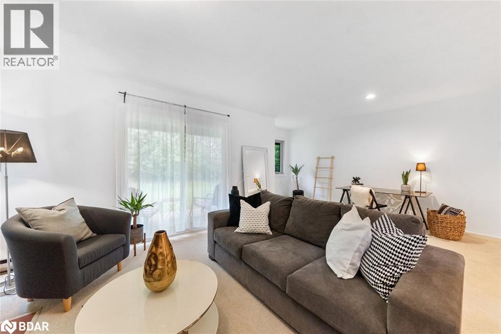 548 Oxbow Crescent