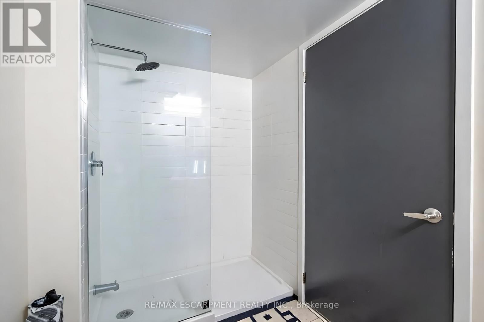 B 223 1119 Cooke Boulevard