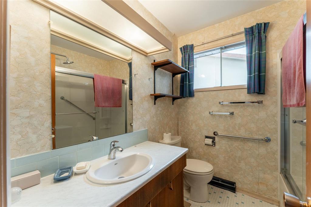 96 Belcourt Bay