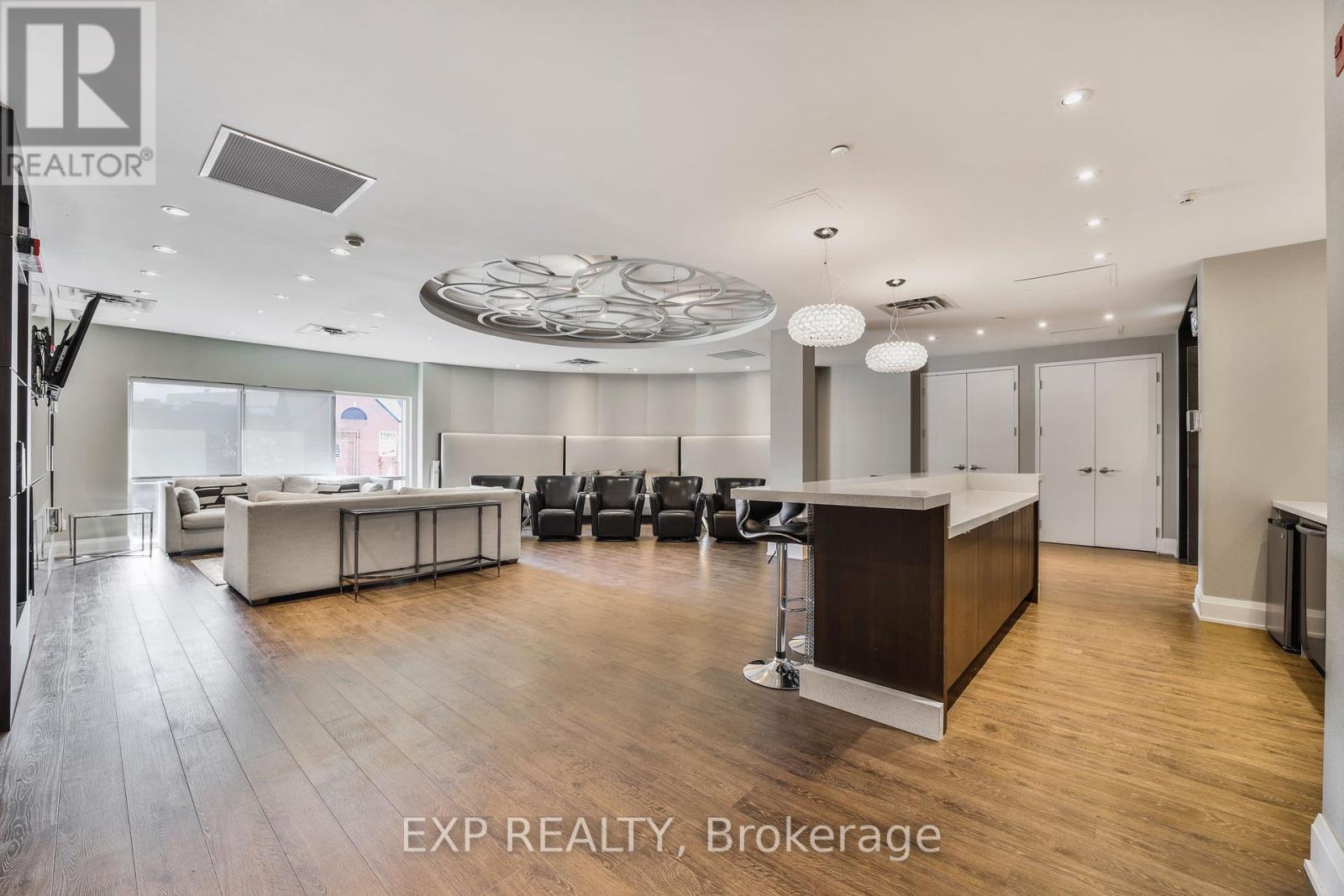 602 A 15277 Yonge Street