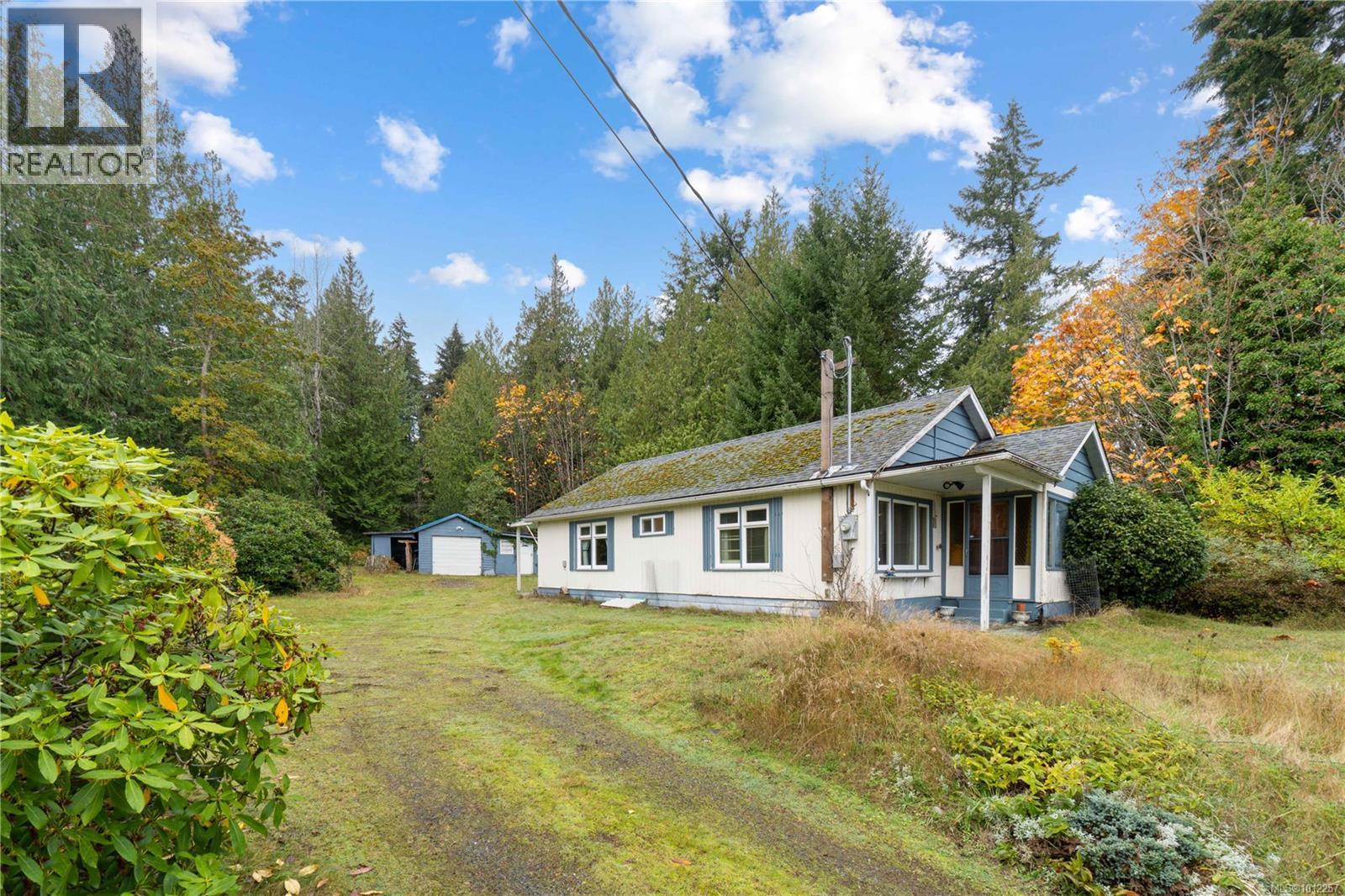 6850 Island Hwy W