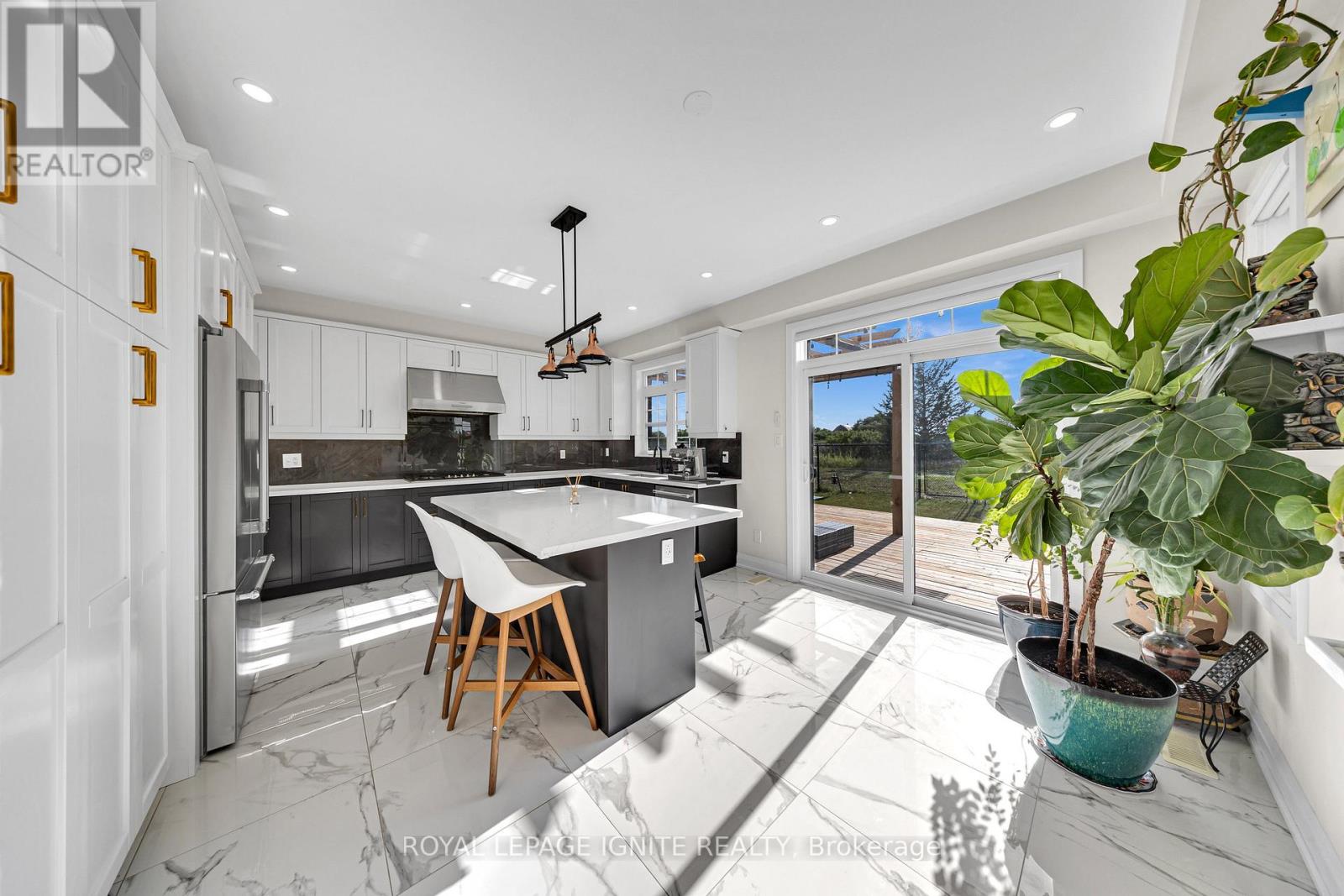 150 Strachan Trail