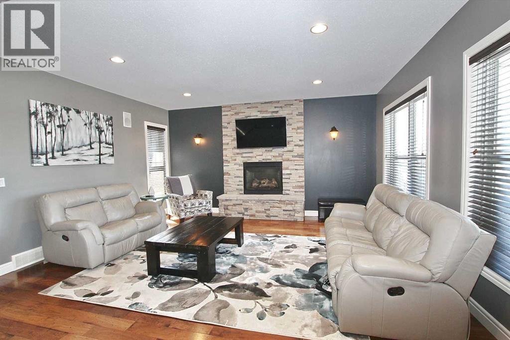 6 Laurel Close