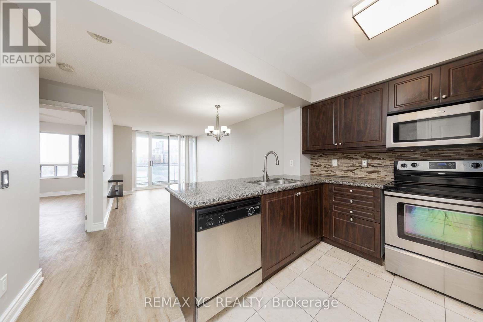 702 310 Red Maple Road