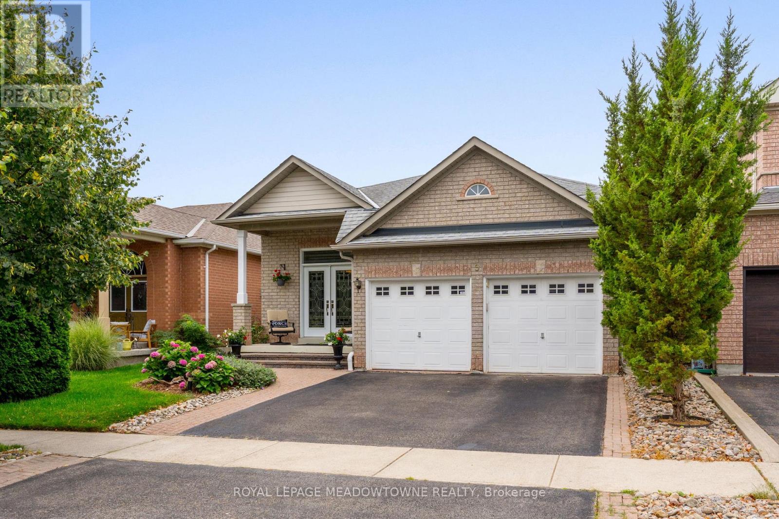 9 Johnson Crescent