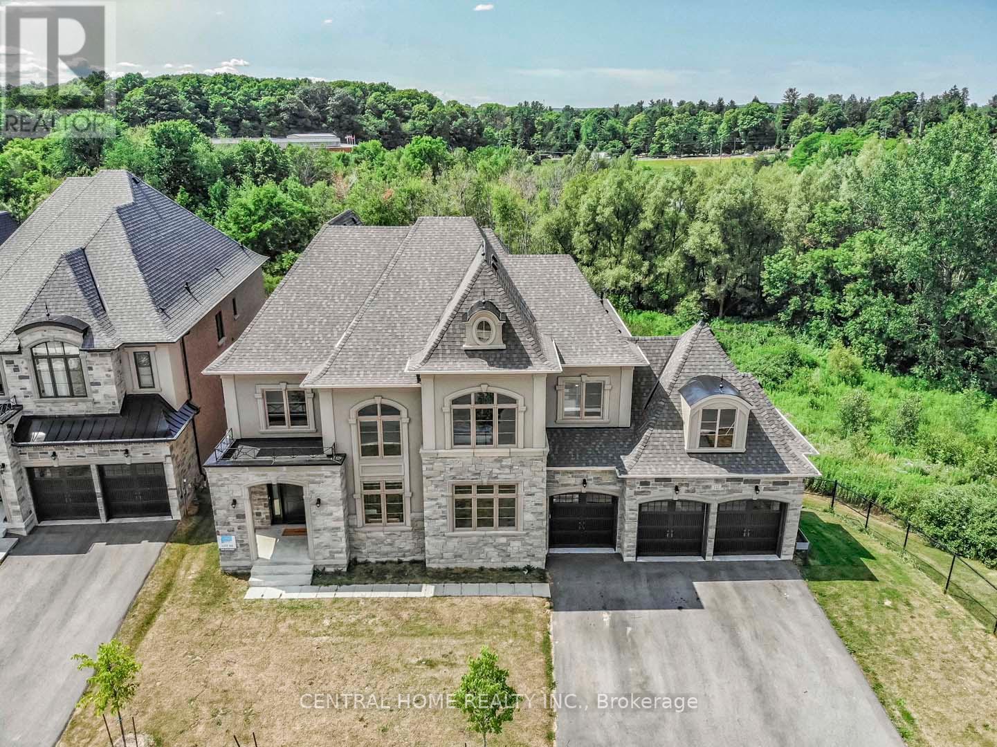 122 Burns Boulevard