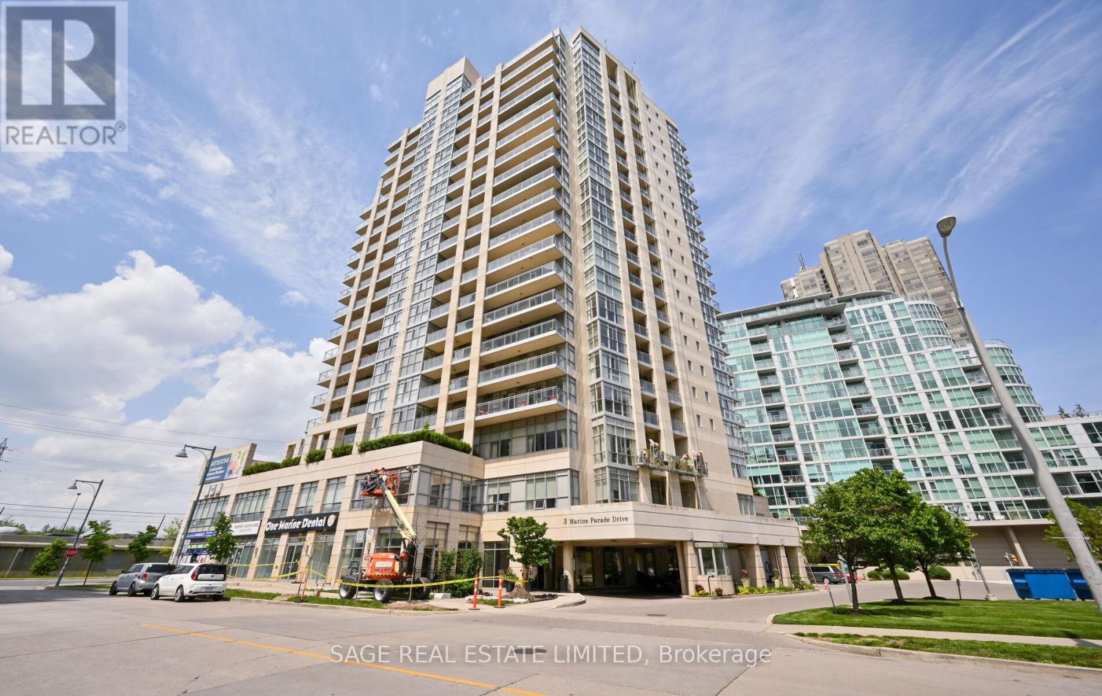 1005 3 Marine Parade Drive
