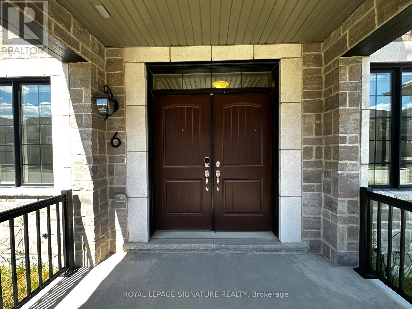 6 1259 Lily Crescent