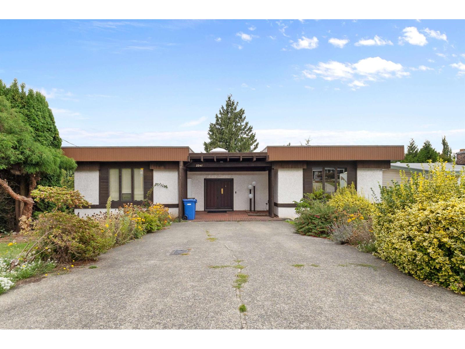 2241 Bevan Crescent