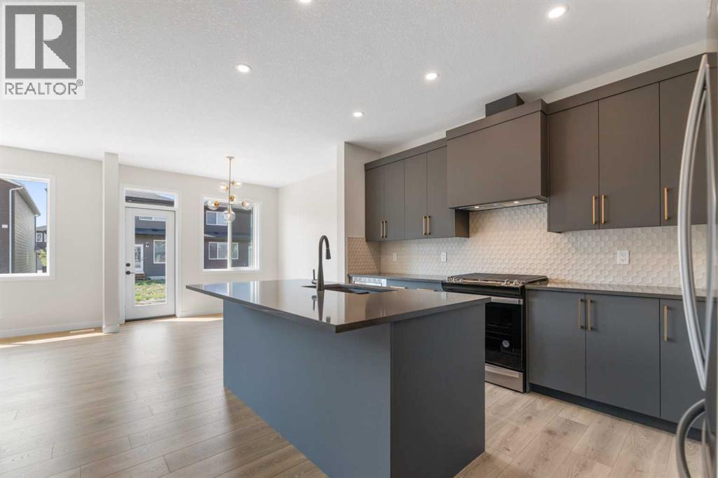 35 Corner Glen Common Ne
