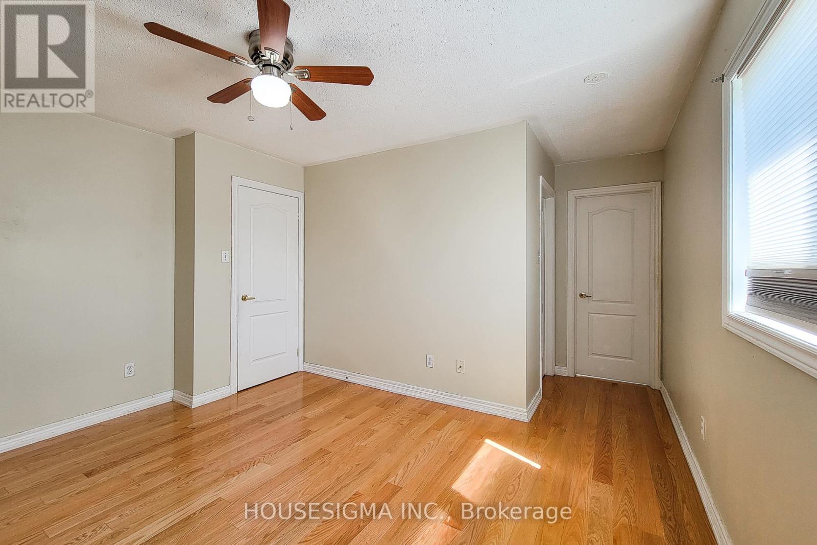 Main 69 Peachwood Crescent