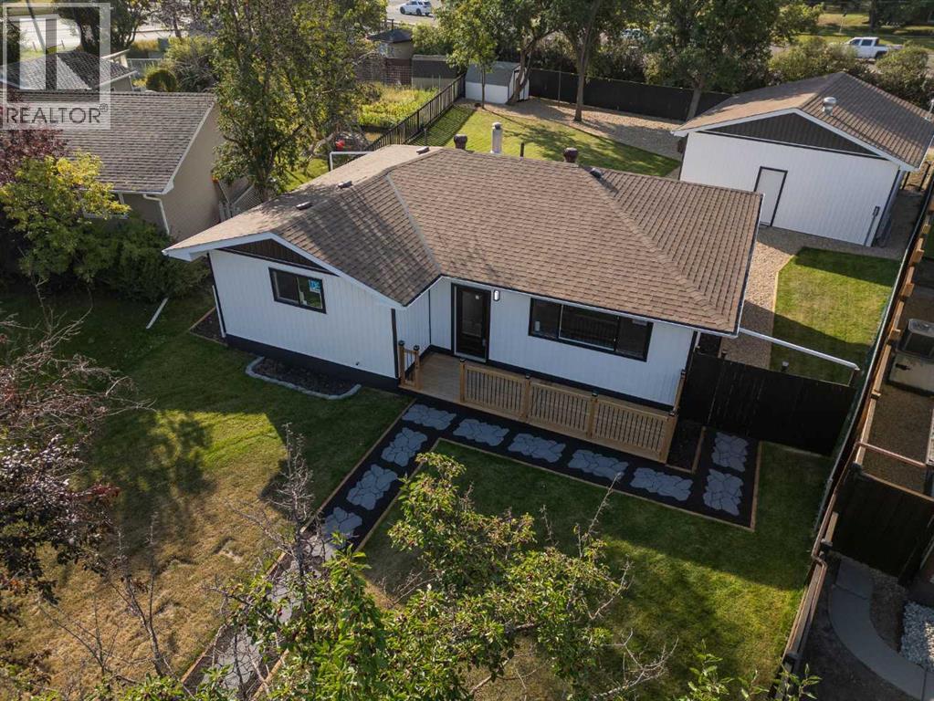 4109 33 St