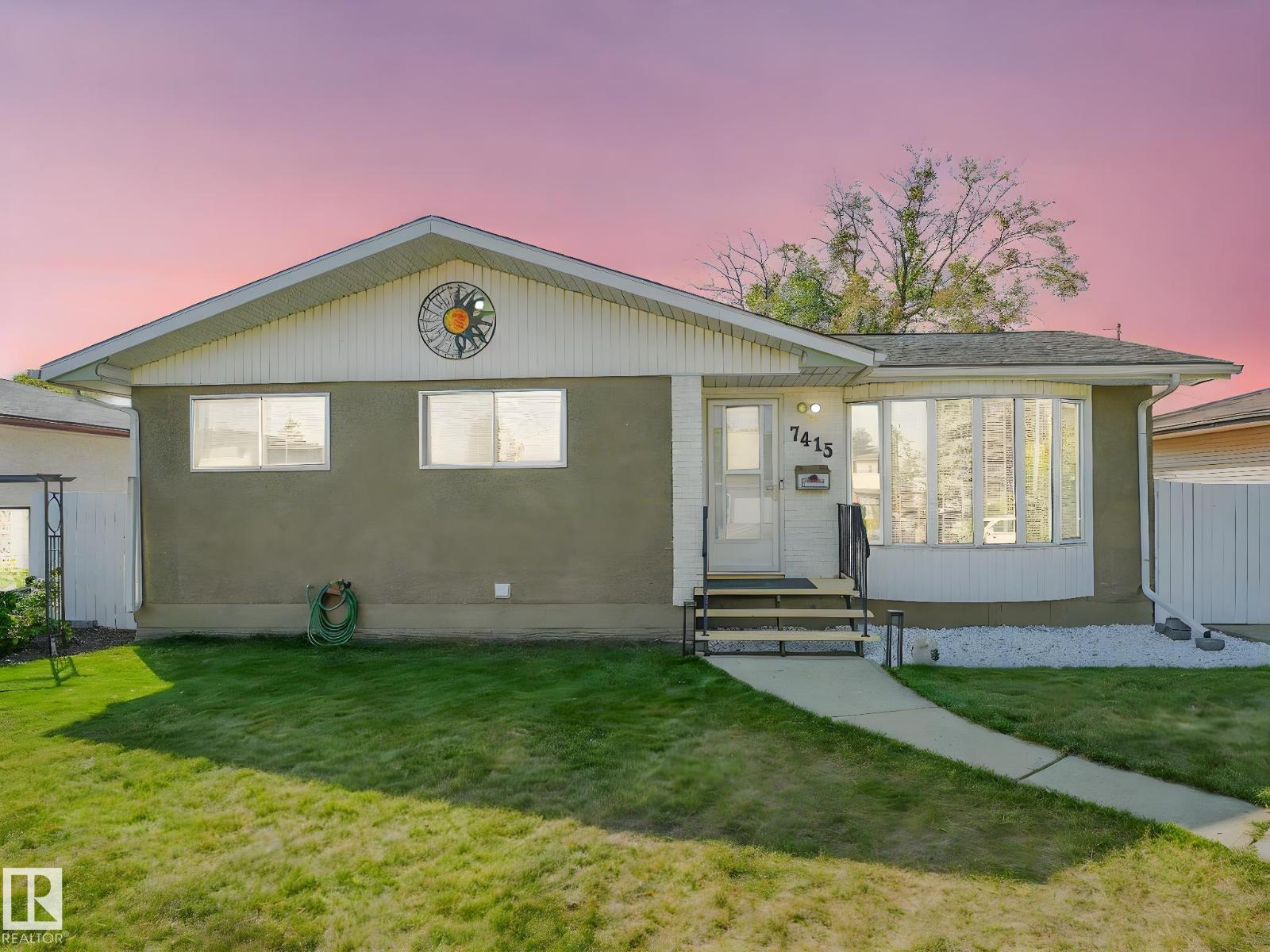 7415 84 Av Nw