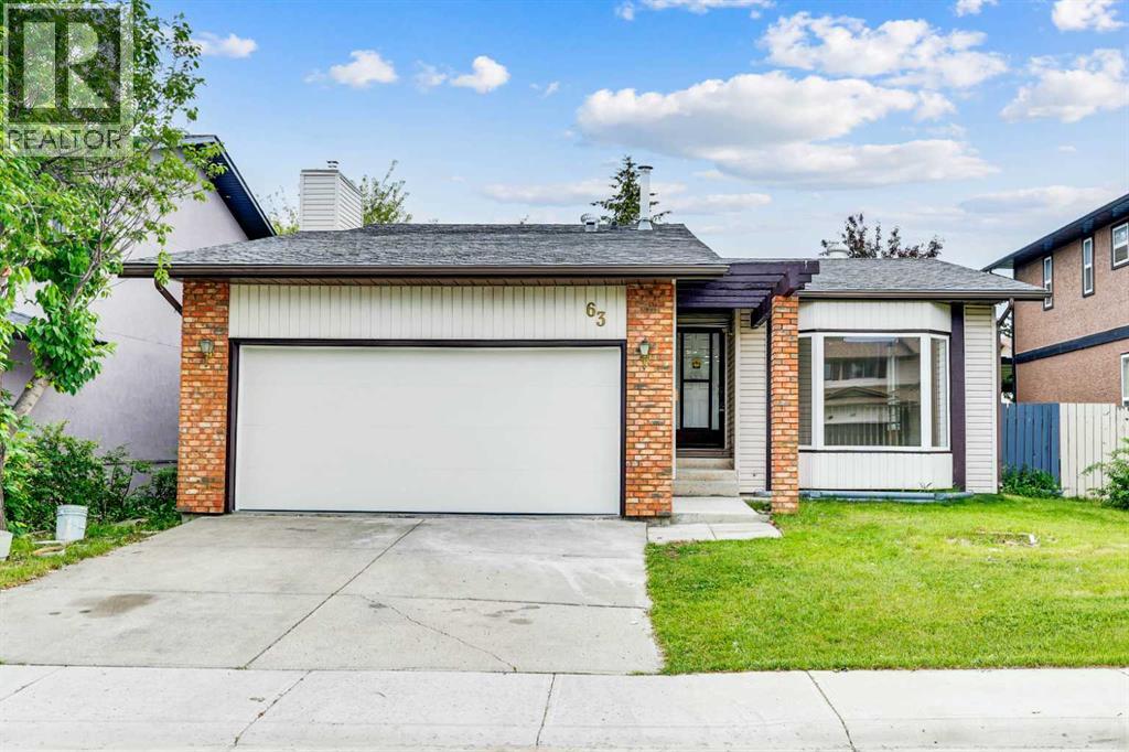 63 Castlefall Grove Ne