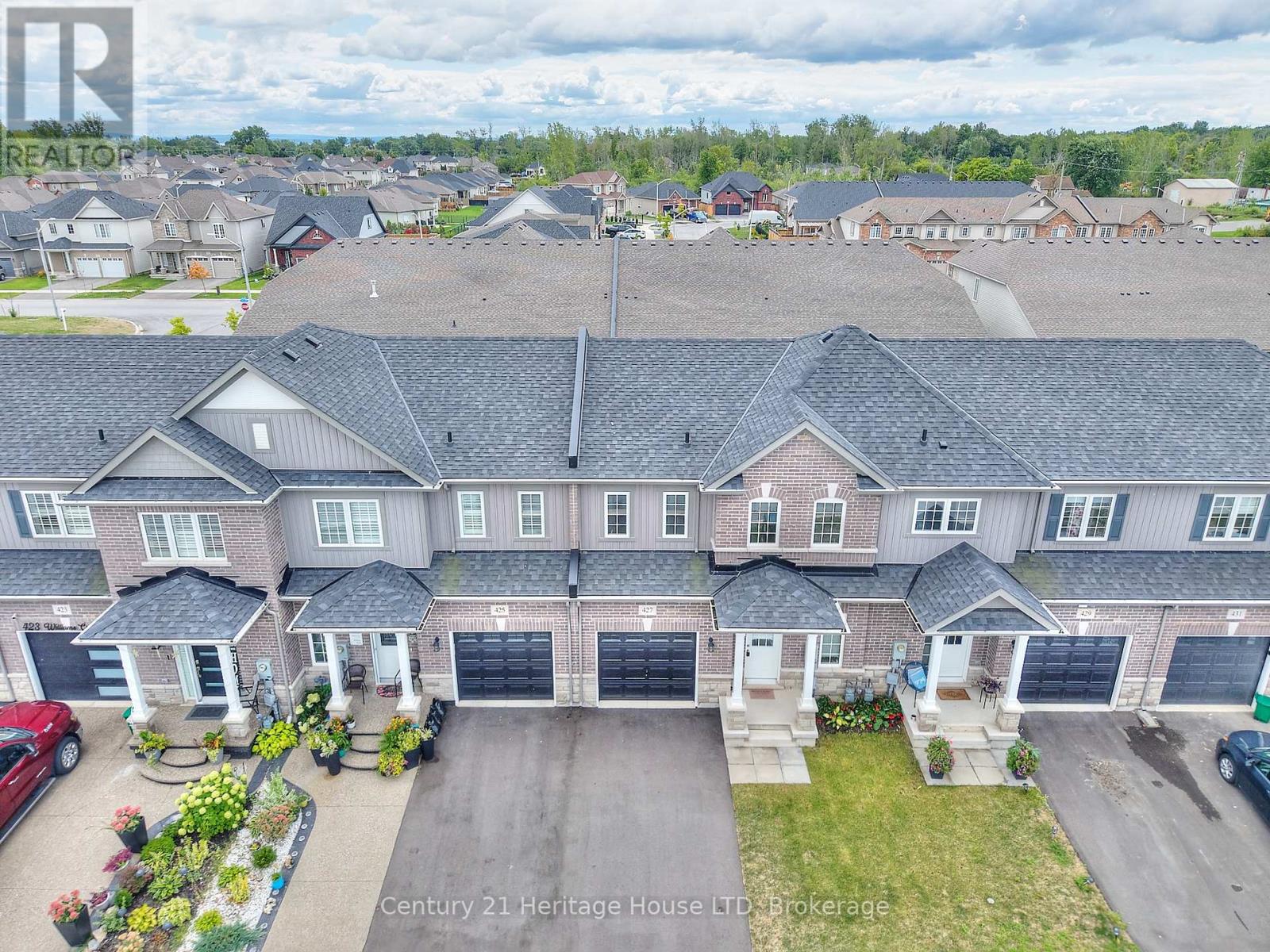 427 Williams Crescent