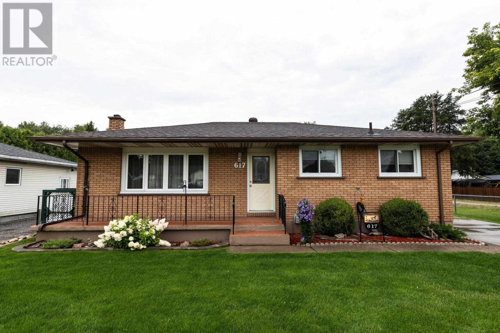 617 Boundary Rd
