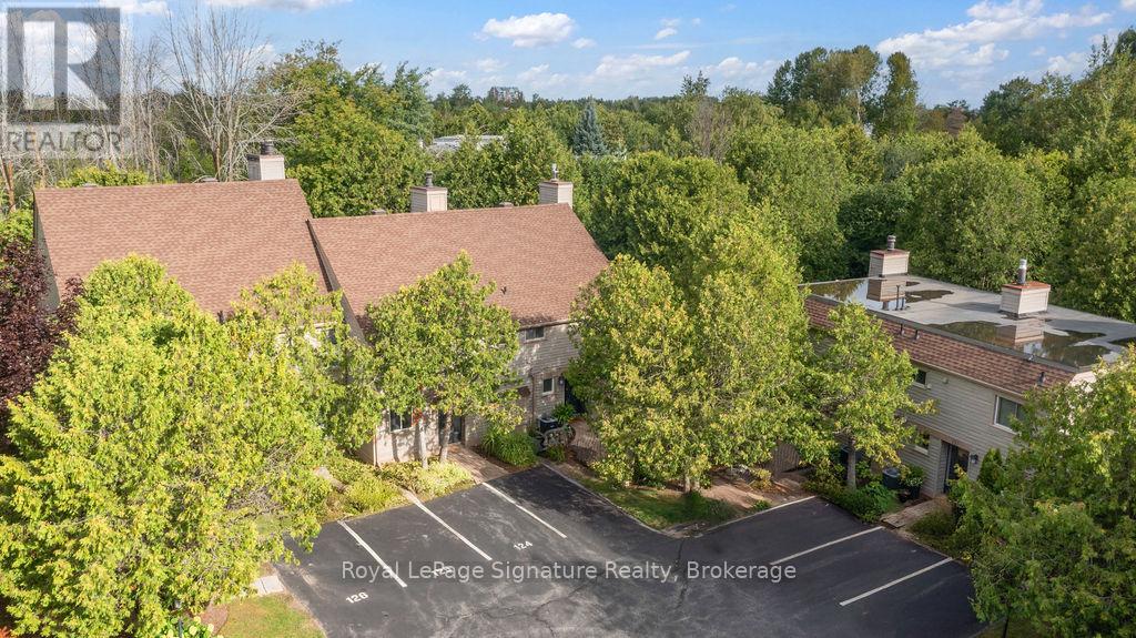 124 Escarpment Crescent
