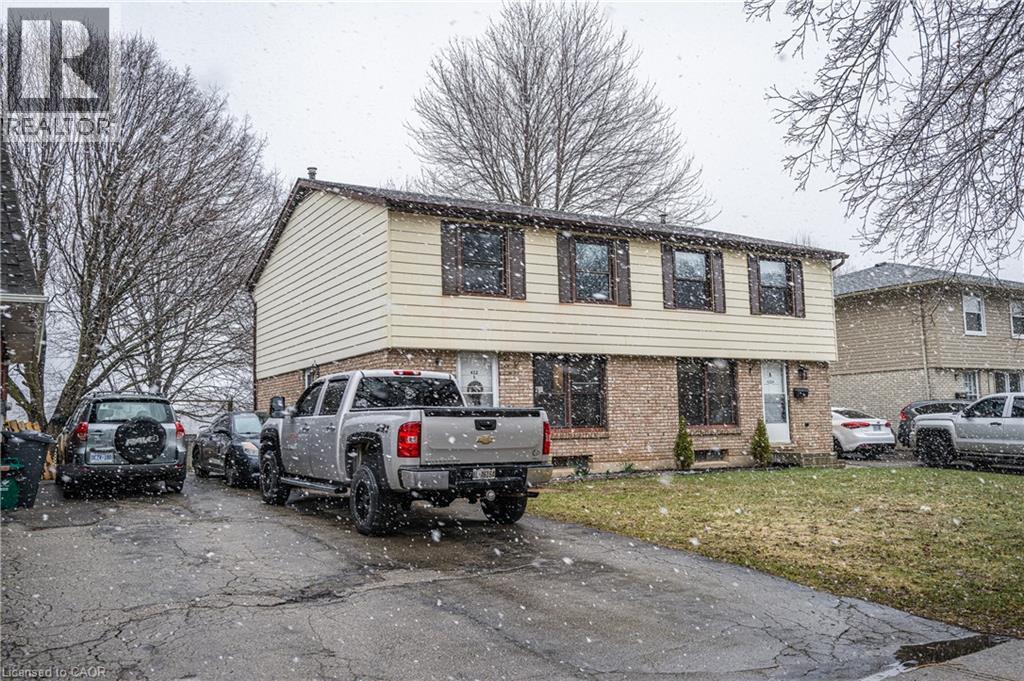 422 Dunvegan Street Unit B
