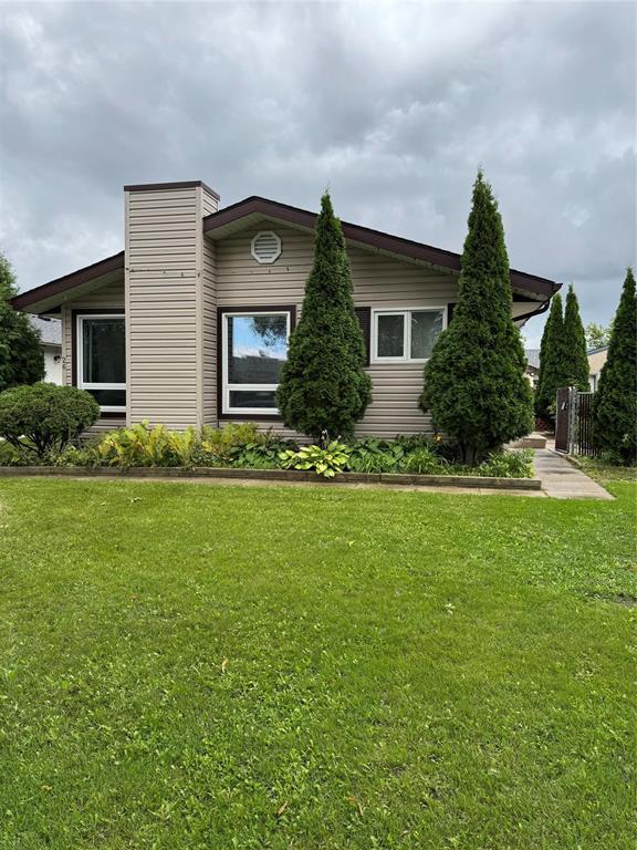 26 Leahcrest Crescent