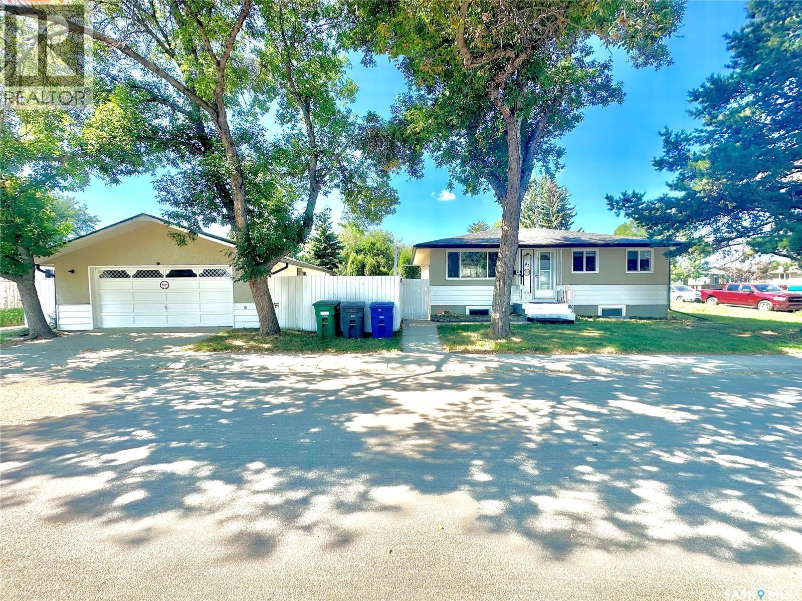 41 Cartier Crescent