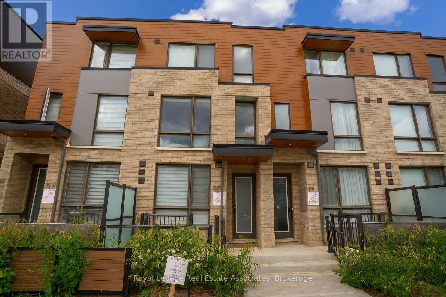 120 Green Gardens Boulevard