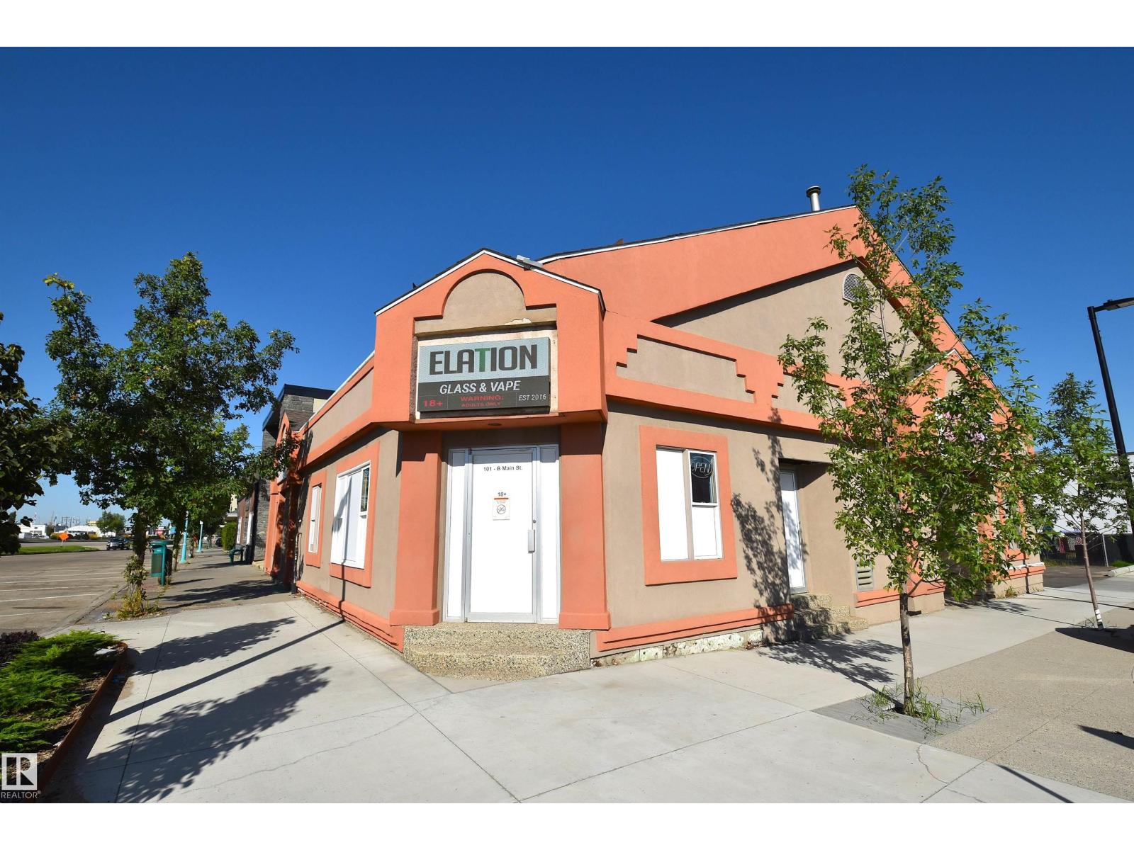 101 Main St