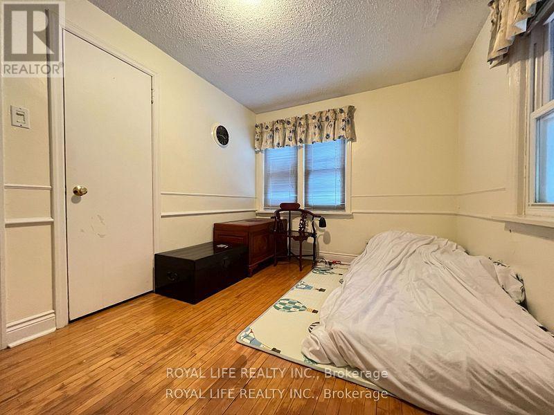 33 Agincourt Drive