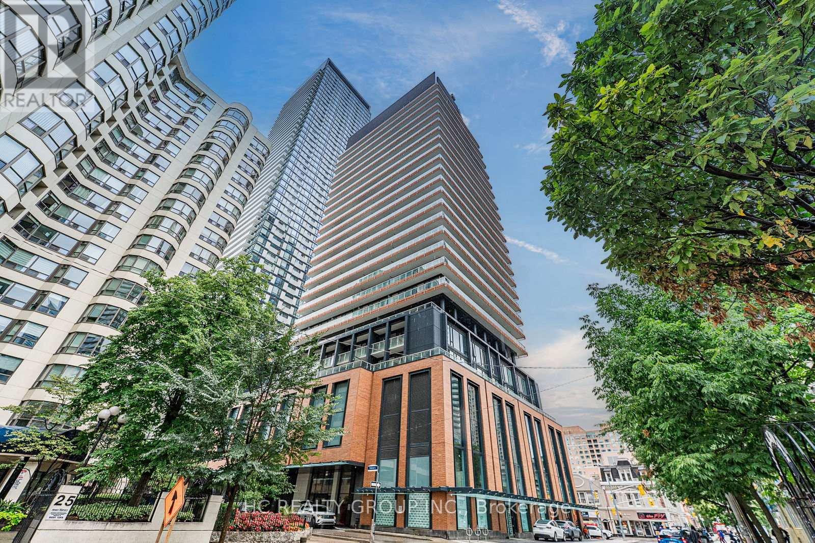 2403 18 Maitland Terrace