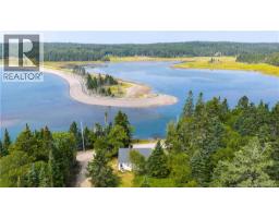 33 Crow Island Road, Image 3