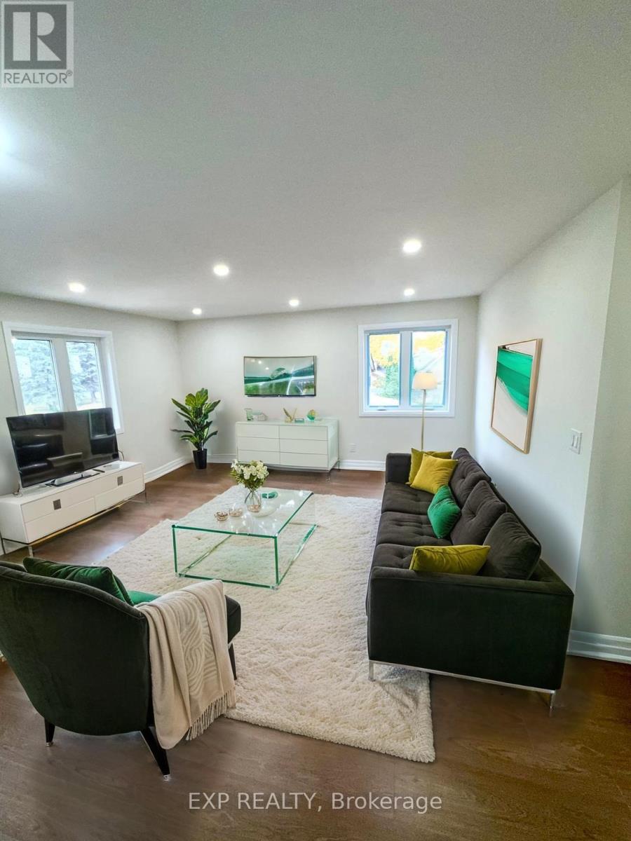 910 William Booth Crescent
