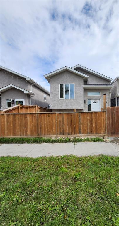 1929 A Bannatyne Avenue W