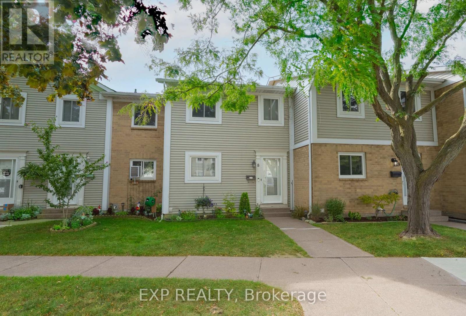 8 38 Elma Street