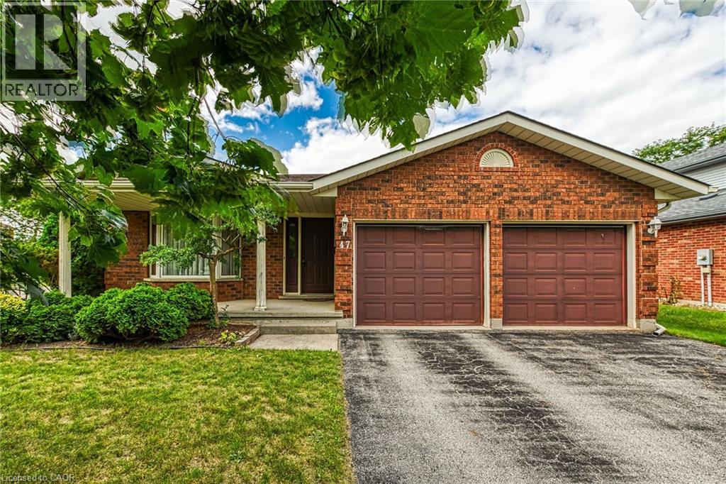 47 Falls Crescent