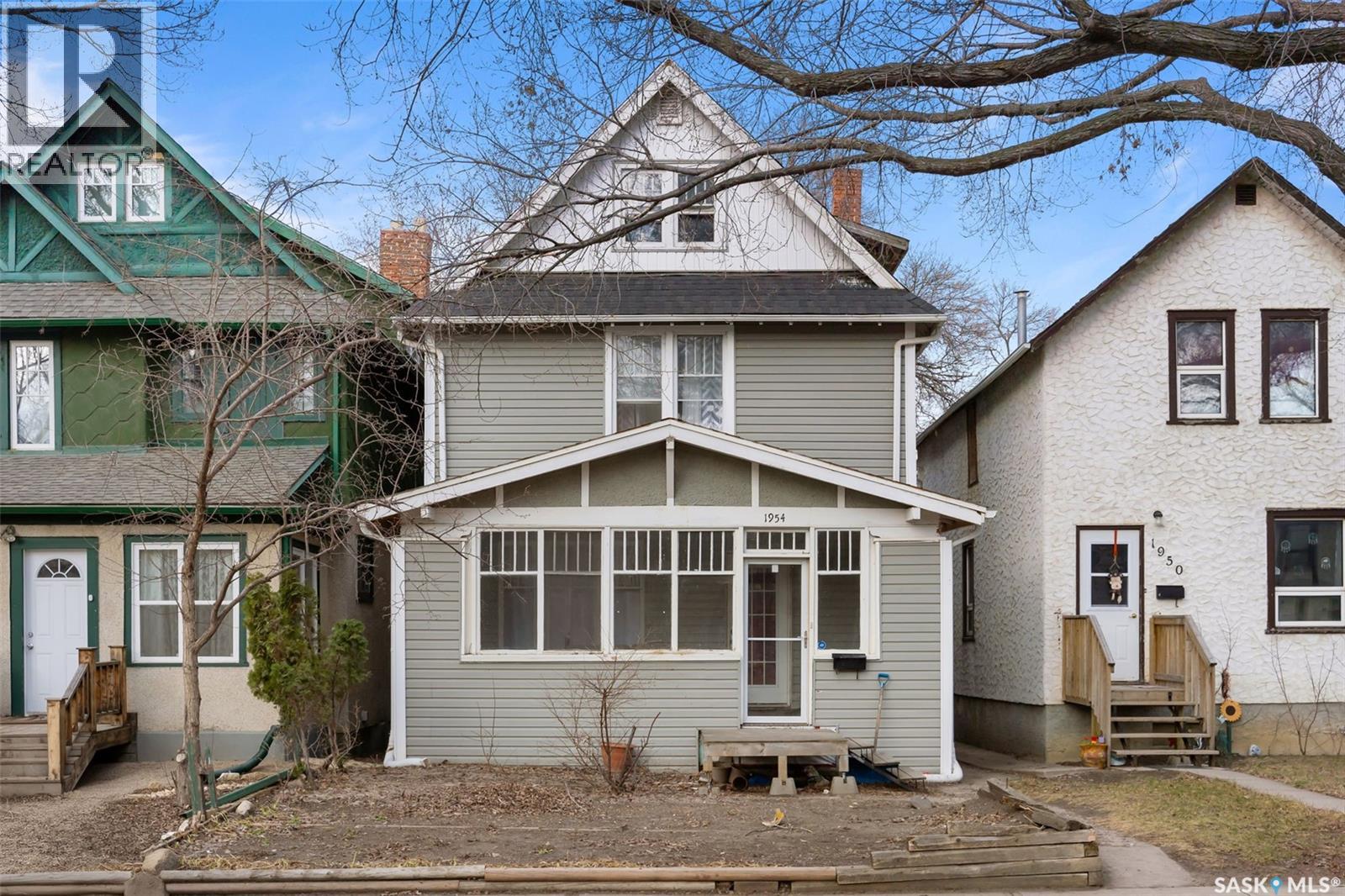 1954 Garnet Street