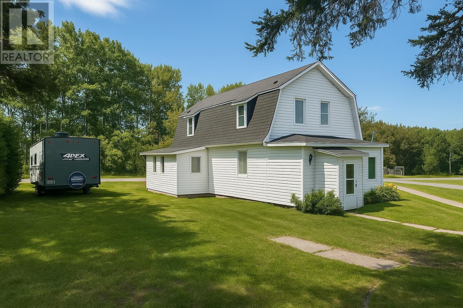 4 Riverview St