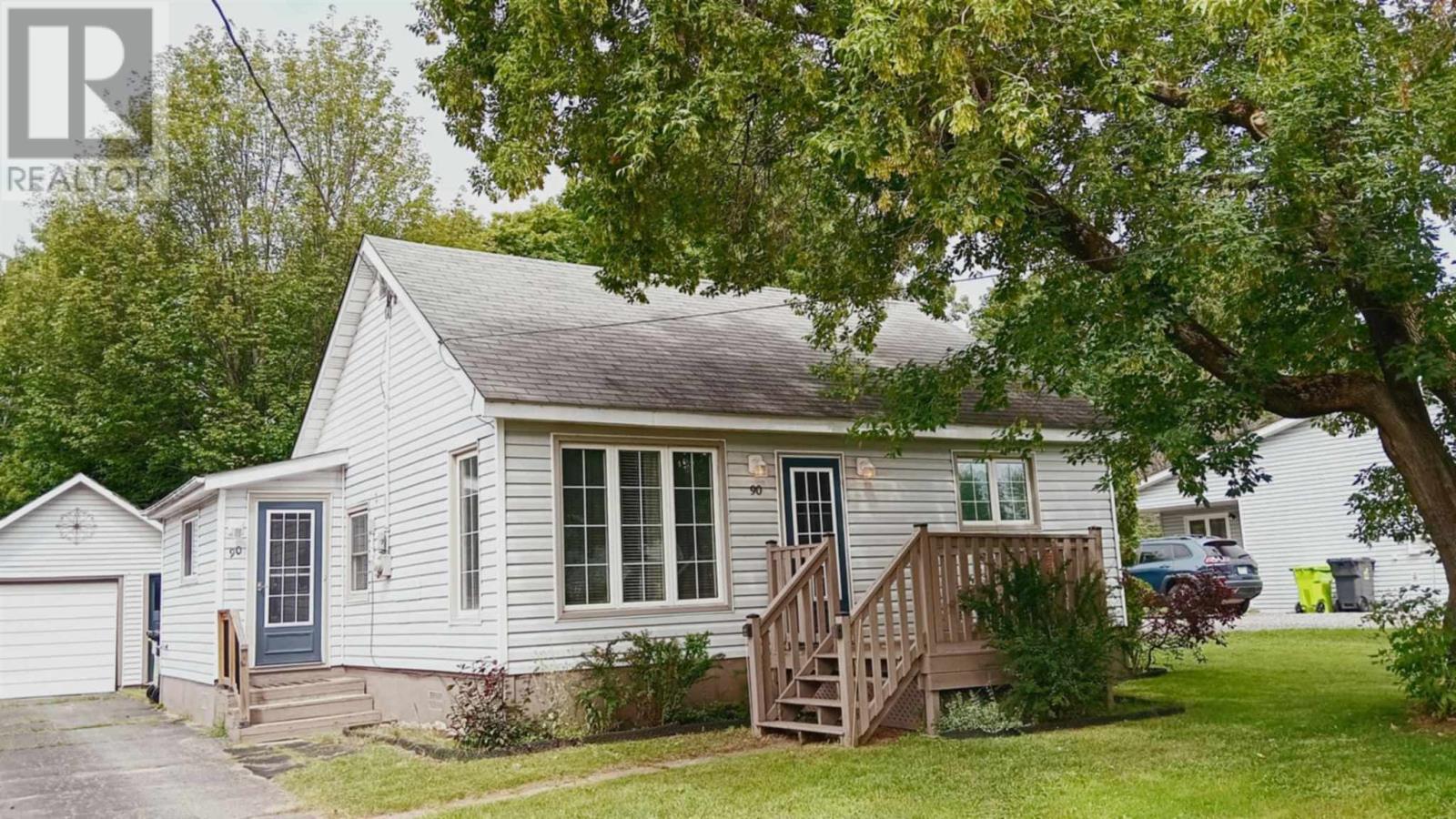 90 Glenwood Ave